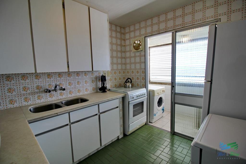 Apartamento amplio, luminoso con excelentes al ,