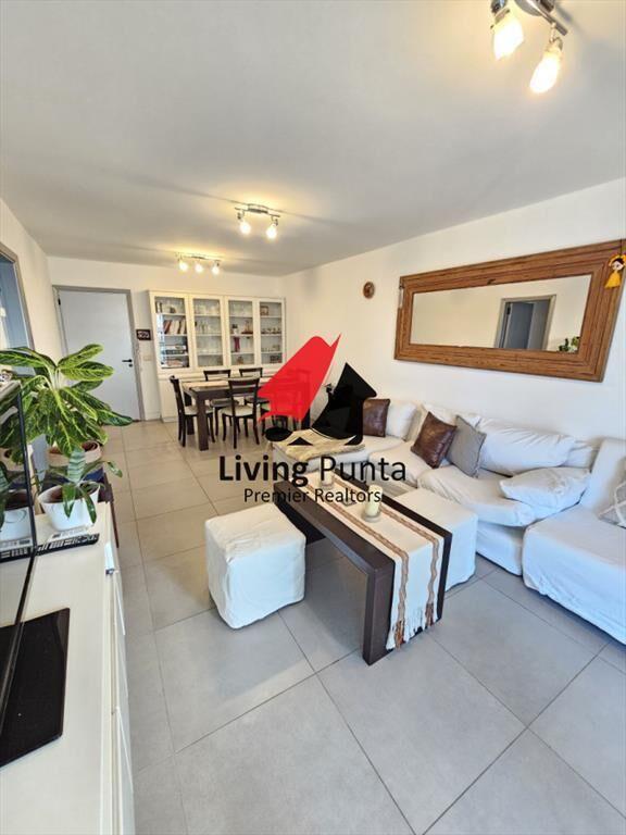 Hermoso apto en venta con parrillero propio