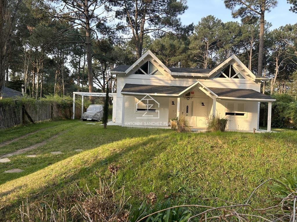 Casa zona golf club del lago, Punta Ballena