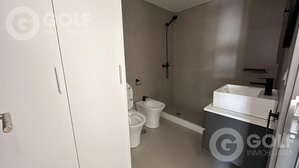 Venta de apartamento de 1 dormitorio con amplia terraza en