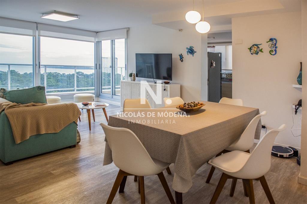 Vende apartamento de 3 dormitorios en Roosevelt