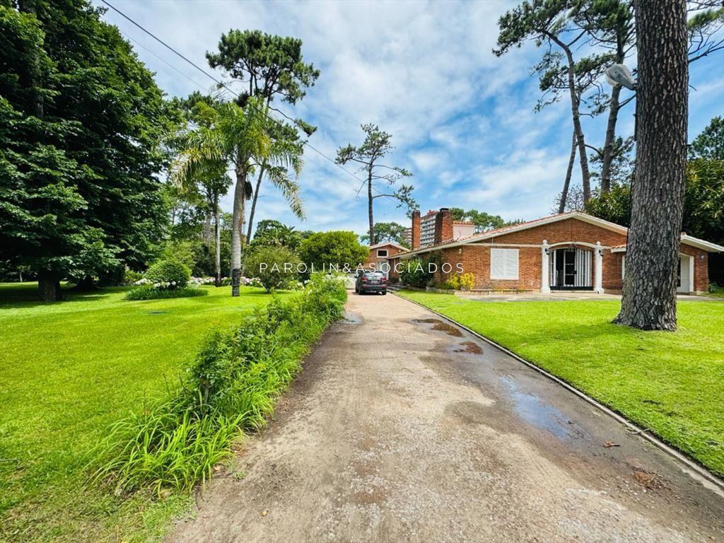 Casa en venta de 5 dormitorios en Mansa, Punta