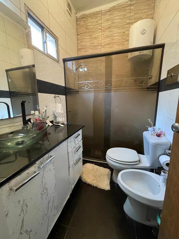 Casa en venta, padrón único, 3 dormitorios, cochera y parri
