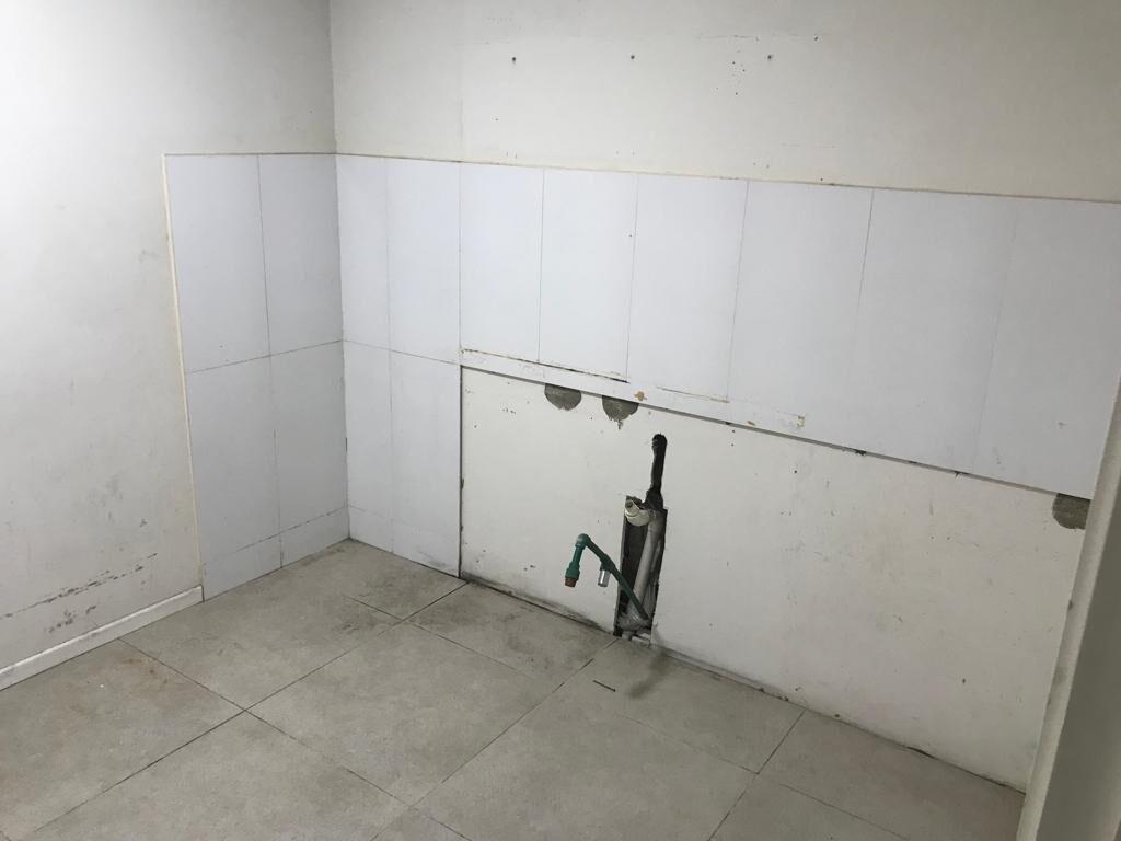 Venta amplia oficina comercial por calle Andes Centro