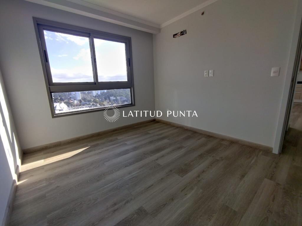 Apartamento en Roosevelt, 1 dormitorio, piso alto