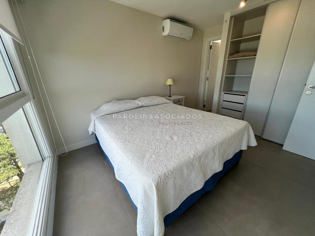 Apartamento en venta de 2 dormitorios en edificio