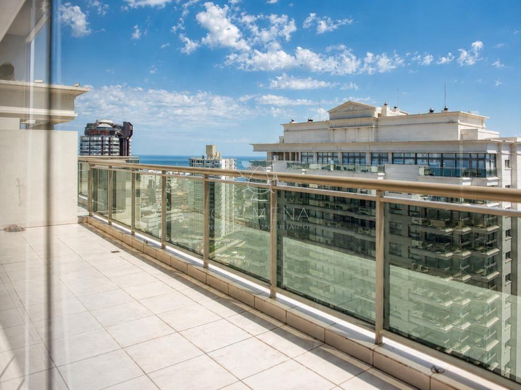 Hermoso Pent-house en torre Imperiale - zona de la Brava -