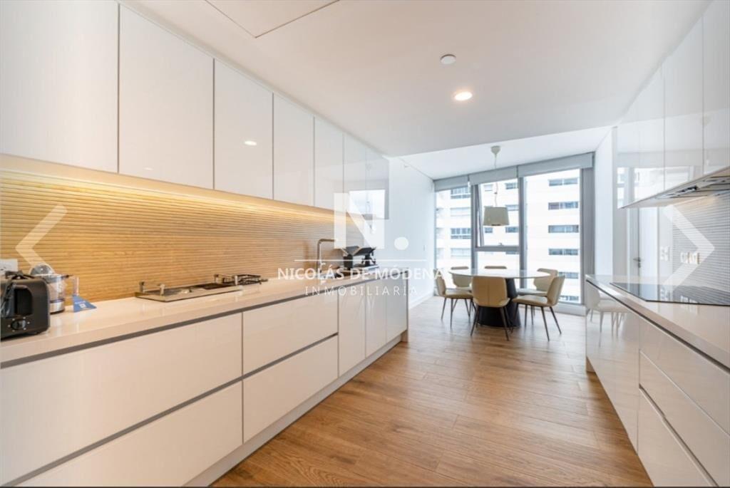 En venta apartamento con vista al mar de 3 en del