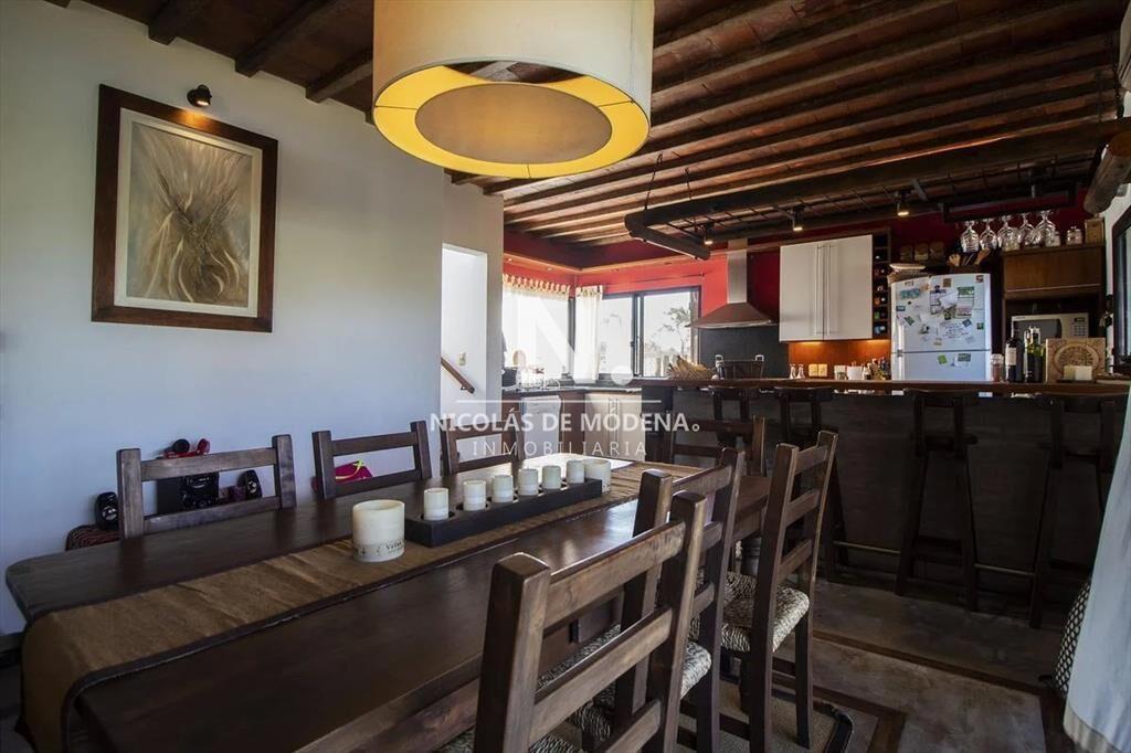 Casa con piscina y gran terreno