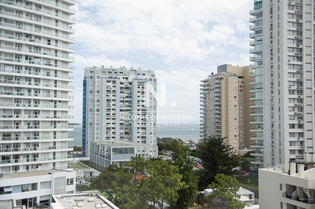 Apartamento de 3 dormitorios a la venta en playa