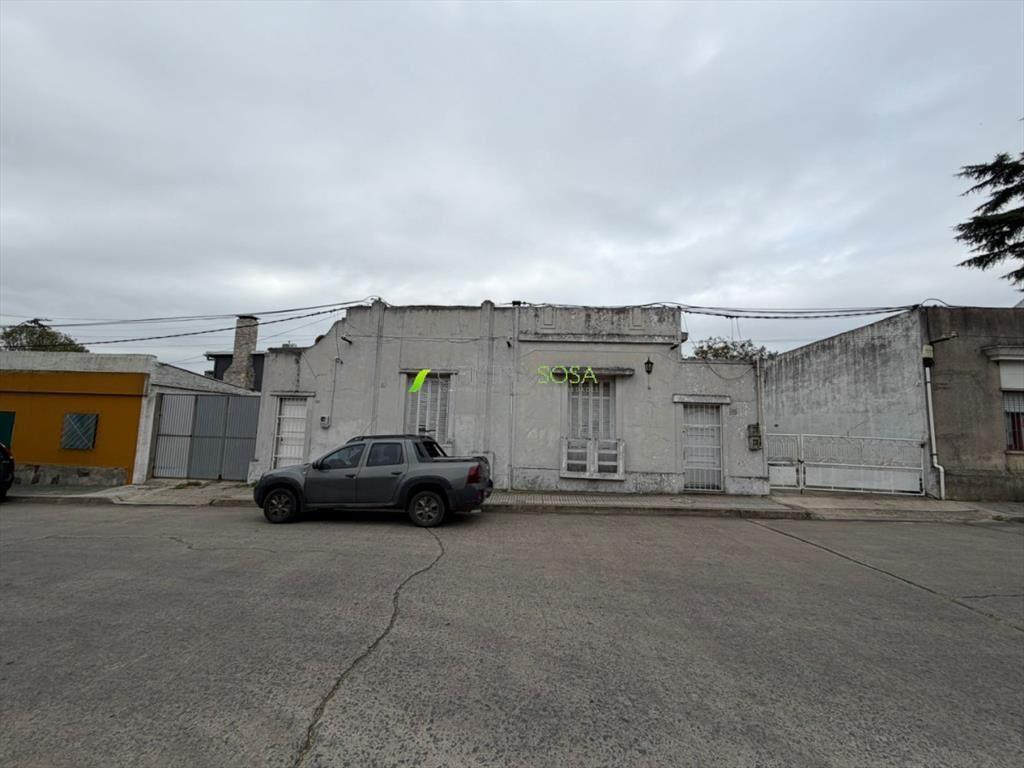 JULIAN LAGUNA ESQ. LADINES. 2 CASAS CON 970 METROS DE TERRE