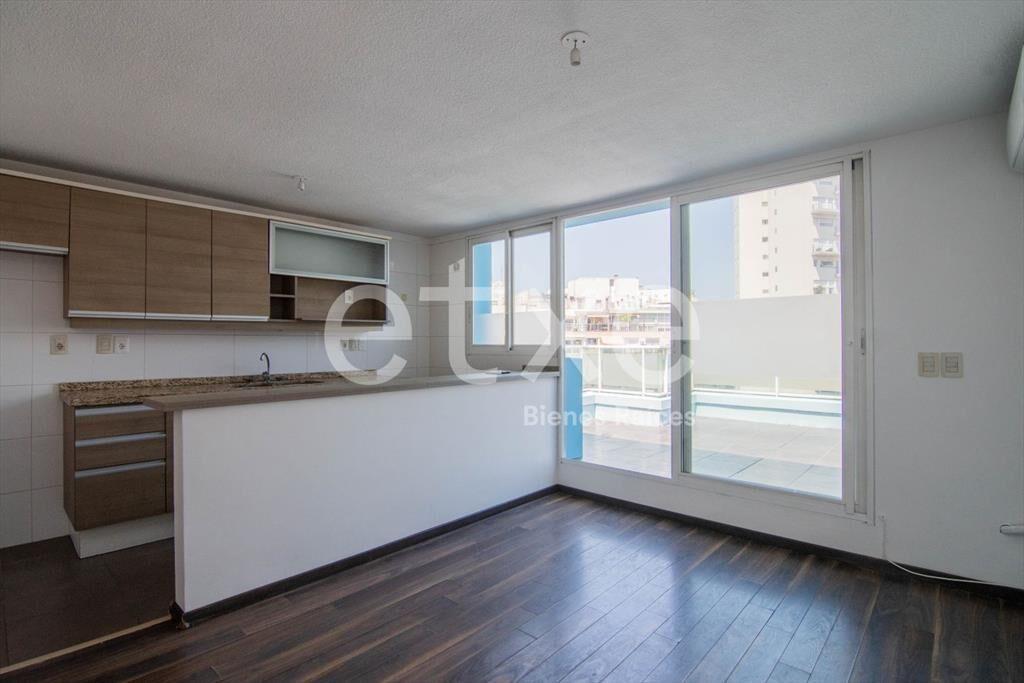 Venta con Renta Penthouse en Pocitos...