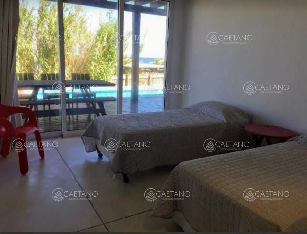 Casa de 4 dormitorios en venta !