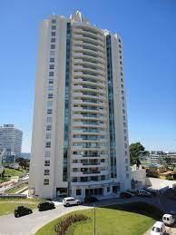 Wind Tower parada 7 de la Brava, Punta del Este.  Espectacu