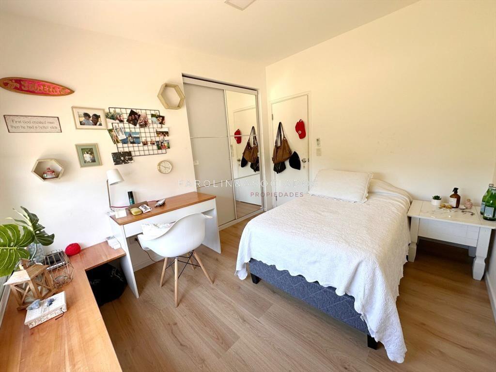 Casa En Venta de 4 Dormitorios En Jardines De Cordoba, Punt
