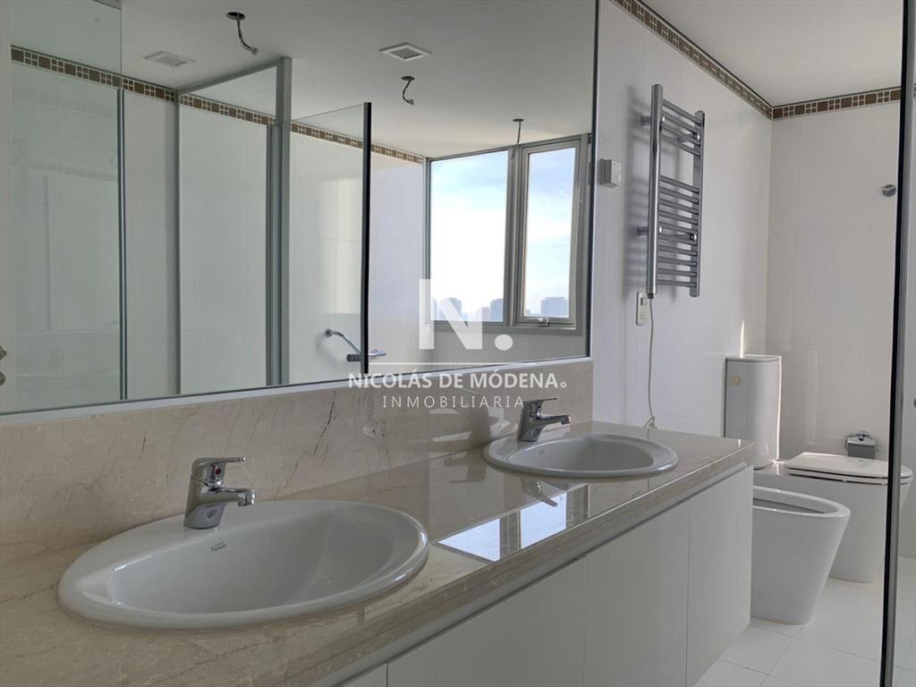 Le Parc Punta del Este Departamento esquinero a estrenar en