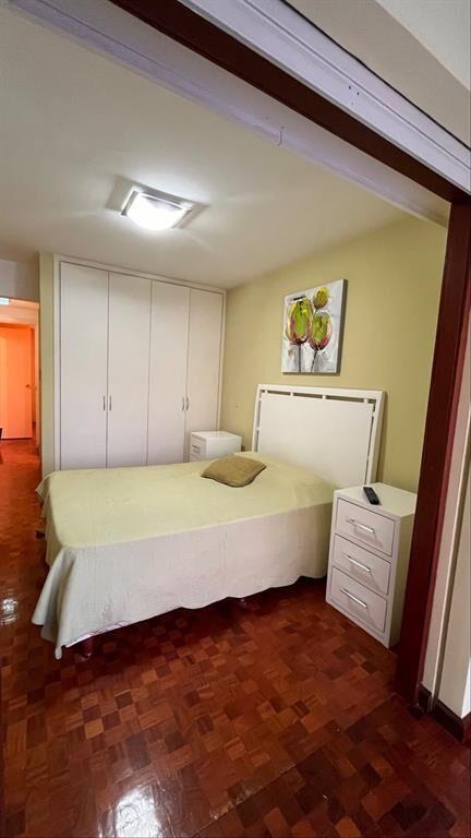 Apartamento 2 dormitorios, 2 baños, terraza al frente y gge