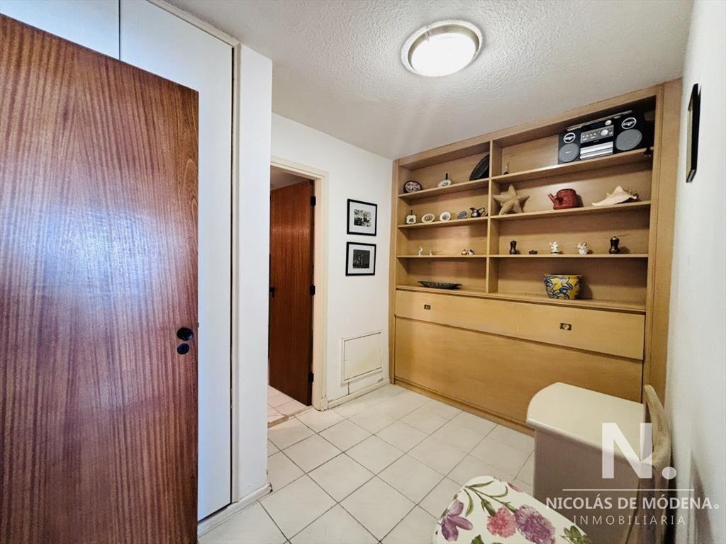 Apartamento de 1 dormitorio y medio en venta. Punta del Est