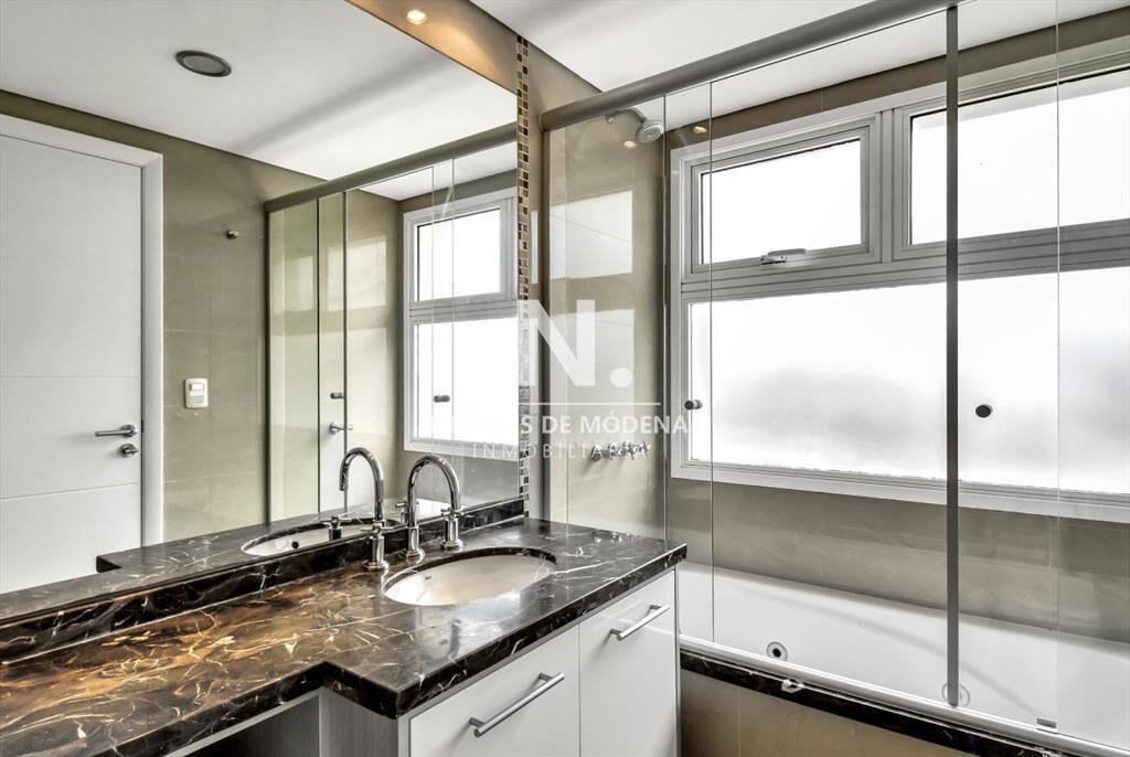 En venta departamento de 3 dormitorios en Punta del Este