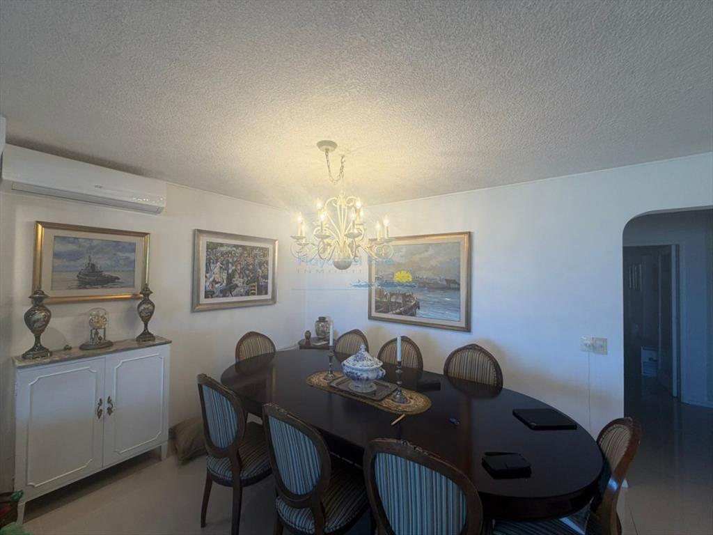 Apartamento en venta de 3 dormitorios en punta ,