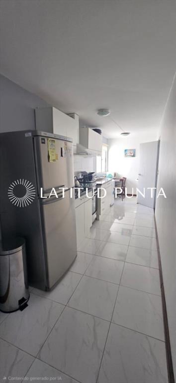 Apartamento en Pinares, 3 dormitorios