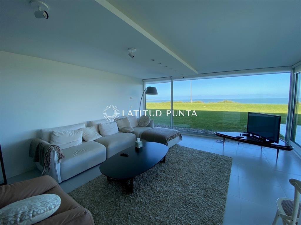 Apartamento frente al mar, 3 dormitorios más dependencia
