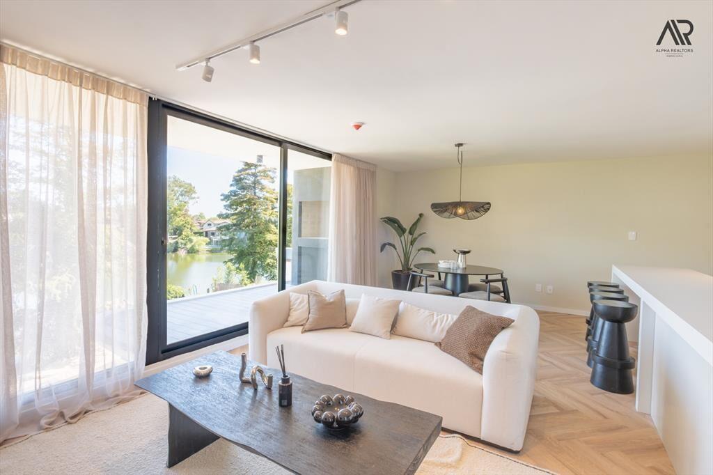 Apartamento en venta c/ cochera en Parque Miramar