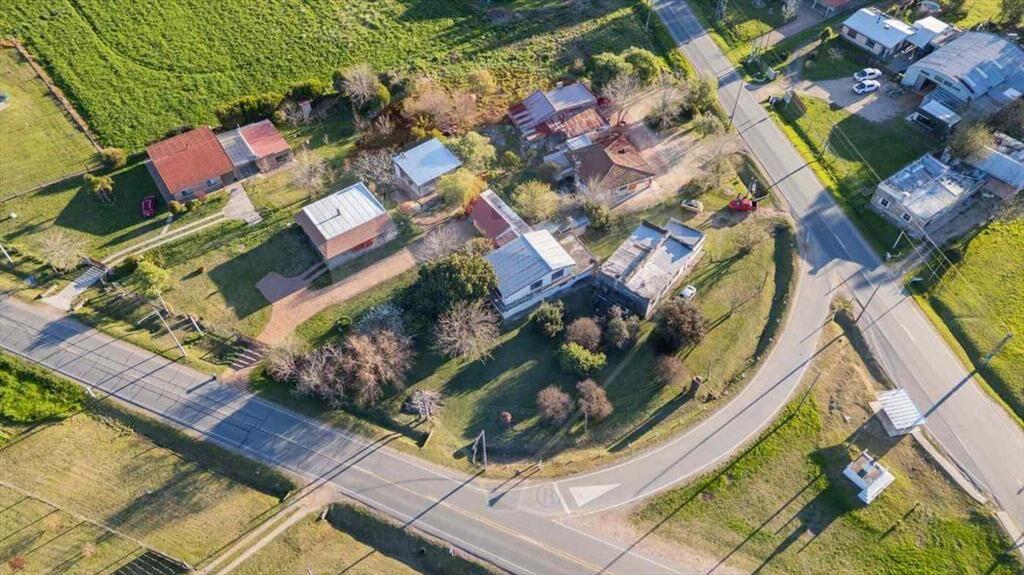 VENTA 2 CASAS, APTO Y LOCAL EN CANELÓN CHICO