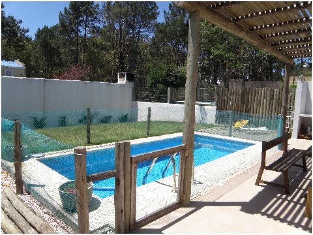 VENTA DE CASA DE 3 DORMITORIOS EN LA BARRA PUNTA DEL ESTE