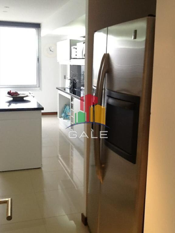 APARTAMENTO DE CATEGORIA EN PRIMERA LINEA BRAVA