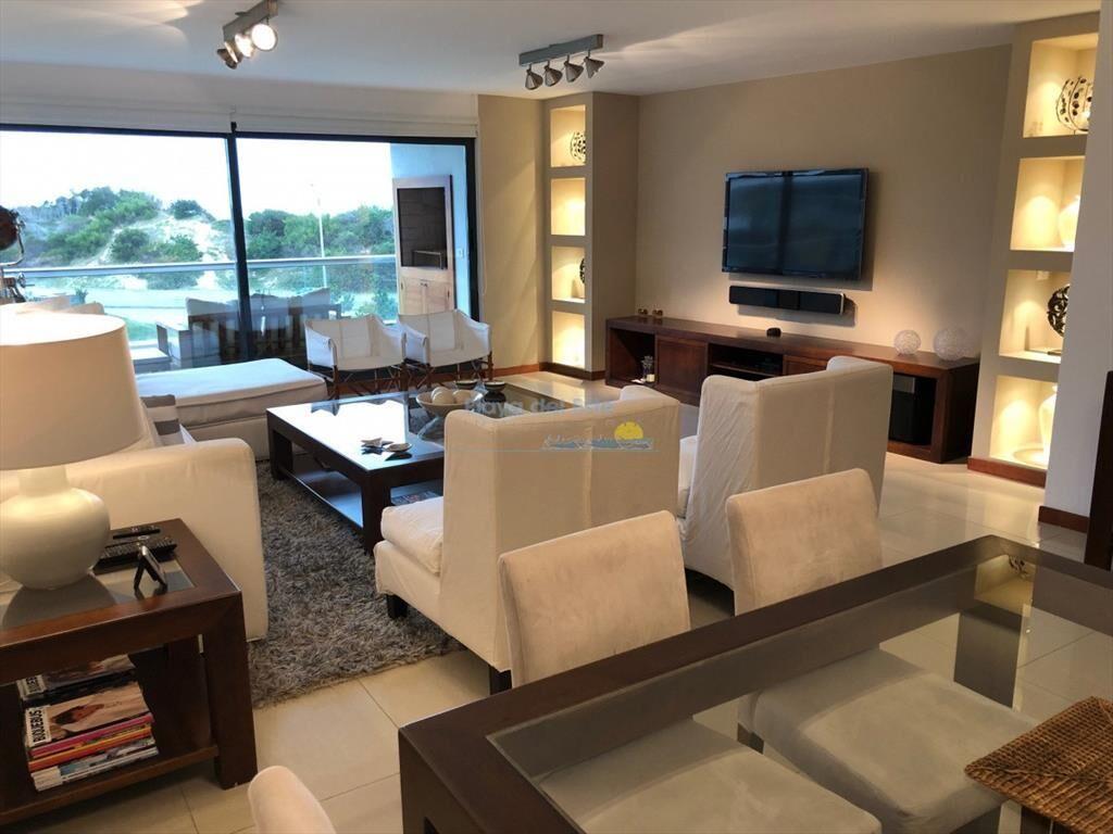 Apartamento en Venta de 3 dormitorios en Punta ,