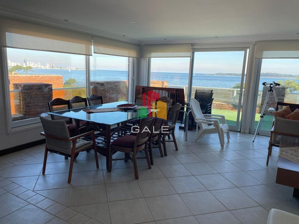 Penthouse frente al mar