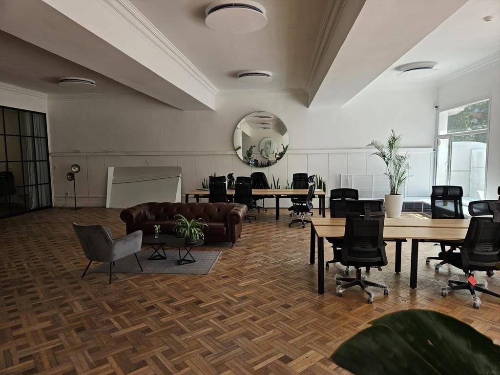 Plaza Gomensoro, única planta llana de 500 m2 + terraza de