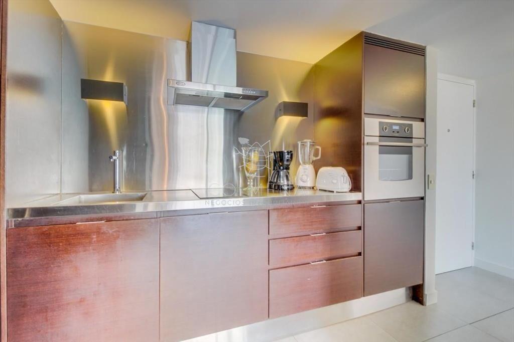 Apartamento en venta en piso alto en torre Yoo,