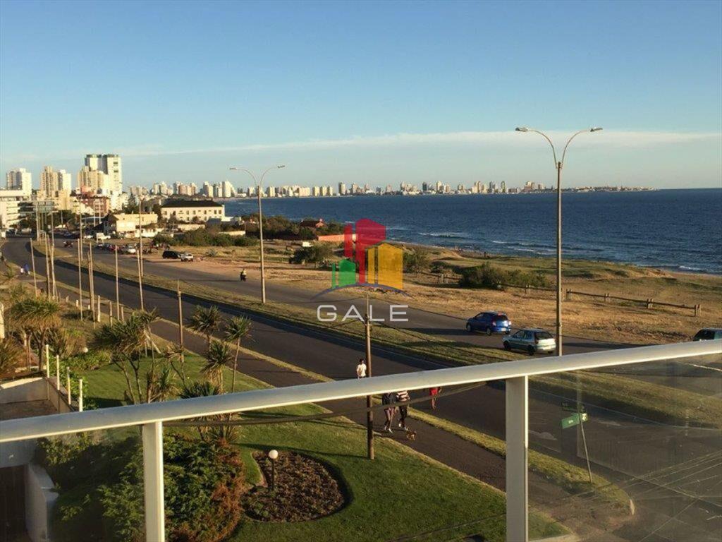 Apartamento alquiler anual frente al mar