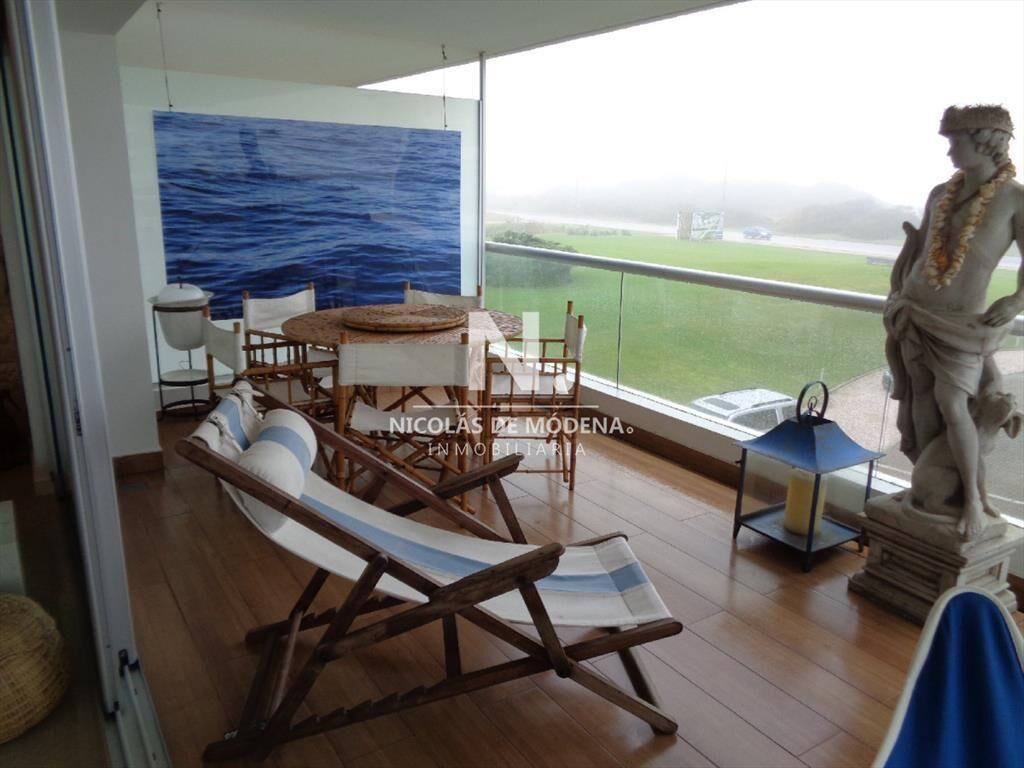 Apartamento en Venta de 3 dormitorios en Complejo Silente,