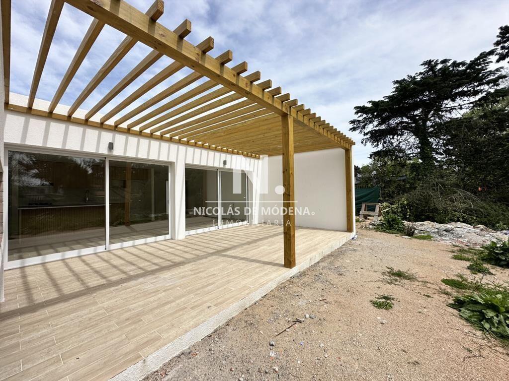 Vende casa de 3 dormitorios a estrenar, Punta del