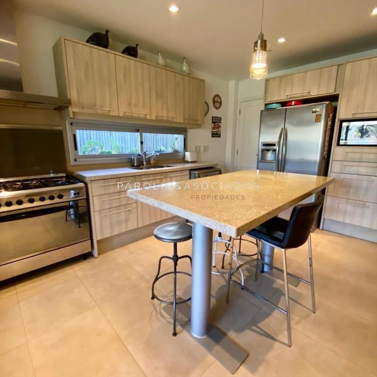 Casa en venta en barrio privado en Rincón del
