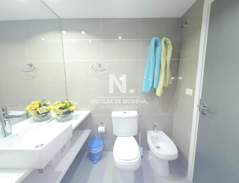 Apartamento en venta , aidy grill , punta del