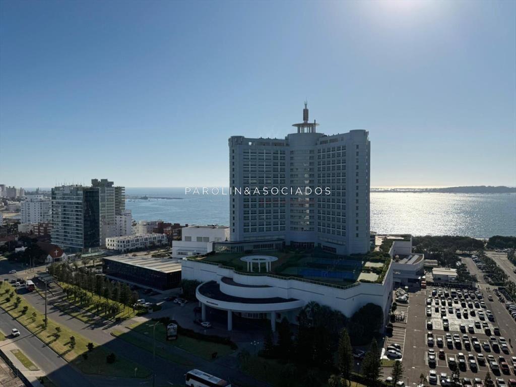 Apartamento en venta de 3 dormitorios mas de en