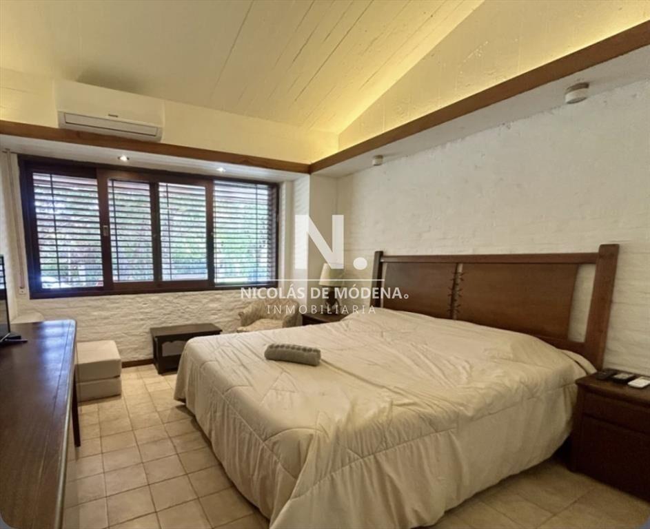 En venta casa de 5 dormitorios con piscina y en