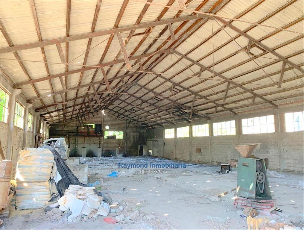 TERRENO DE 33.270M2 EN CAMINO CIBILS Y TOMKINSON.