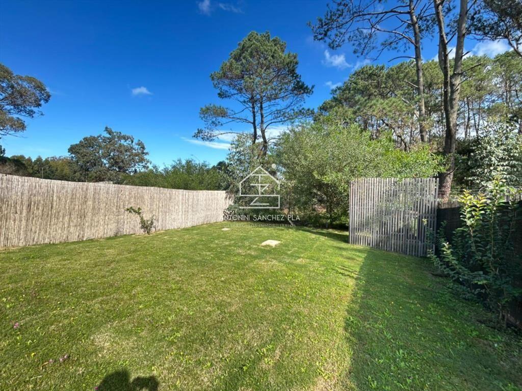 Venta casa cinco dormitorios Punta del este