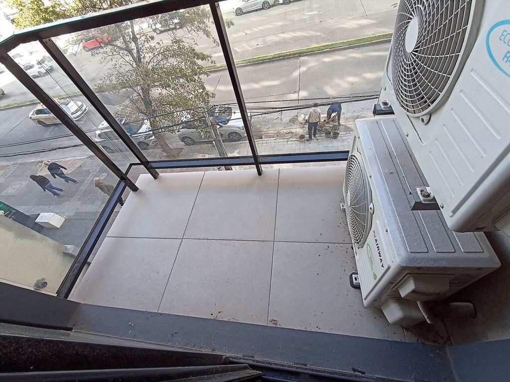 Venta Apartamento con Renta Pocitos Nuevo 2 Dormitorios 2 B