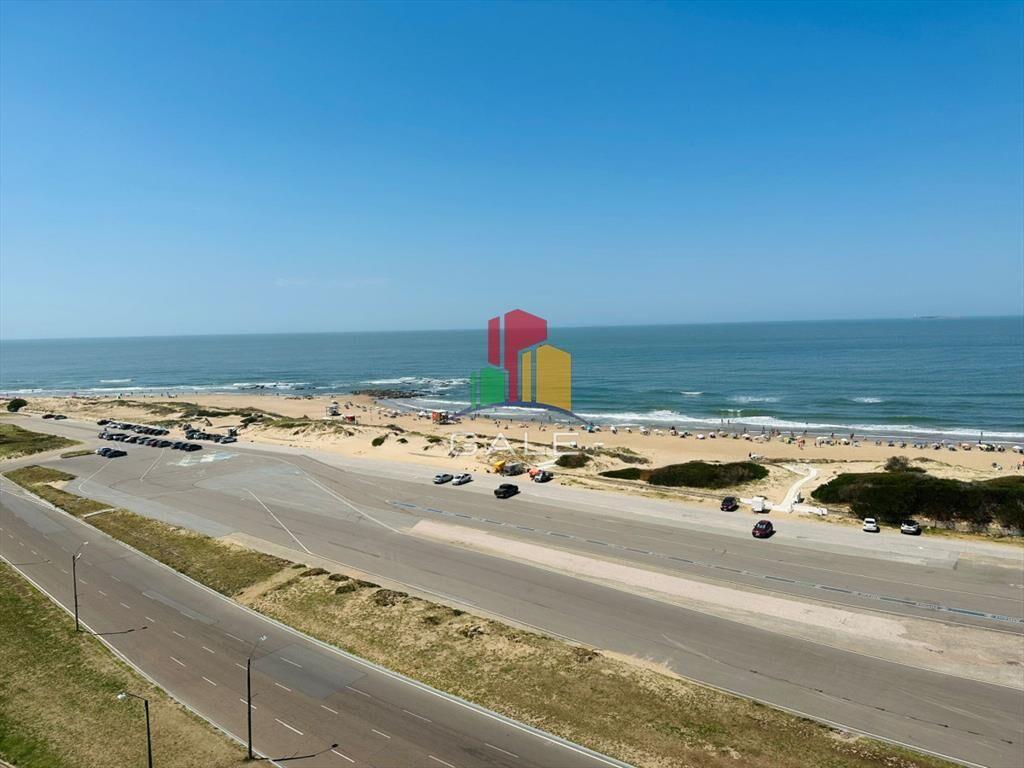 Apartamento de 3 dormitorios en venta en Punta del Este
