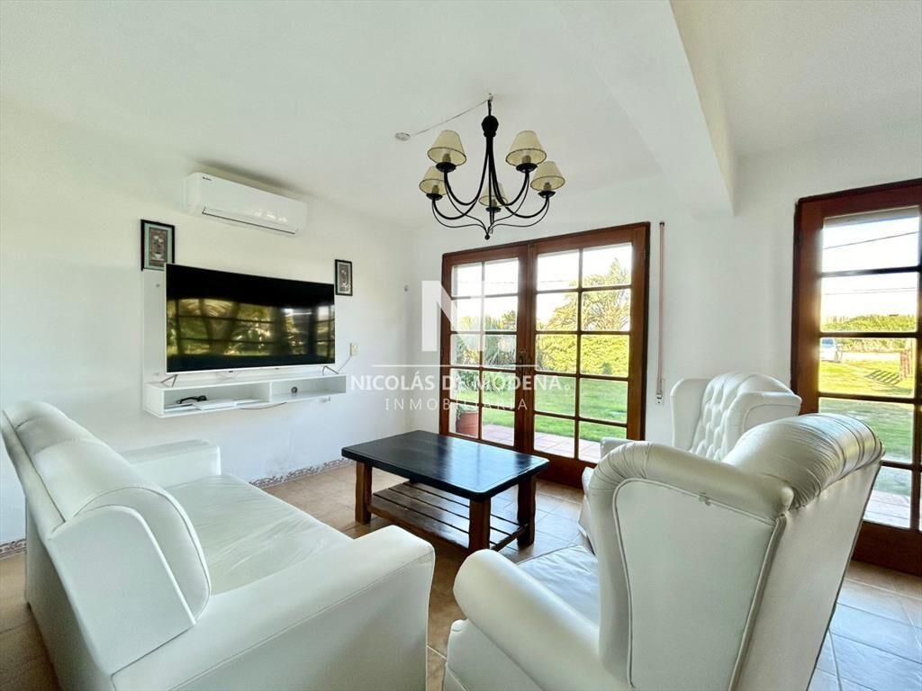Excelente casa en La Juanita - Primera lÃnea del mar En Aq