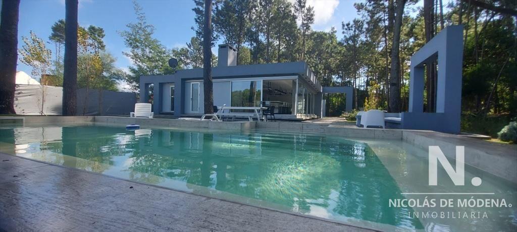 Venta casa en barrio Burnett, Maldonado. Playa mansa