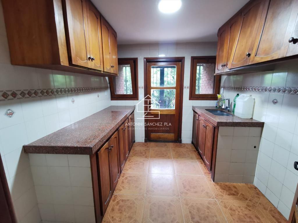 CASA EN ZONA IDEAL PARA CLINICAS