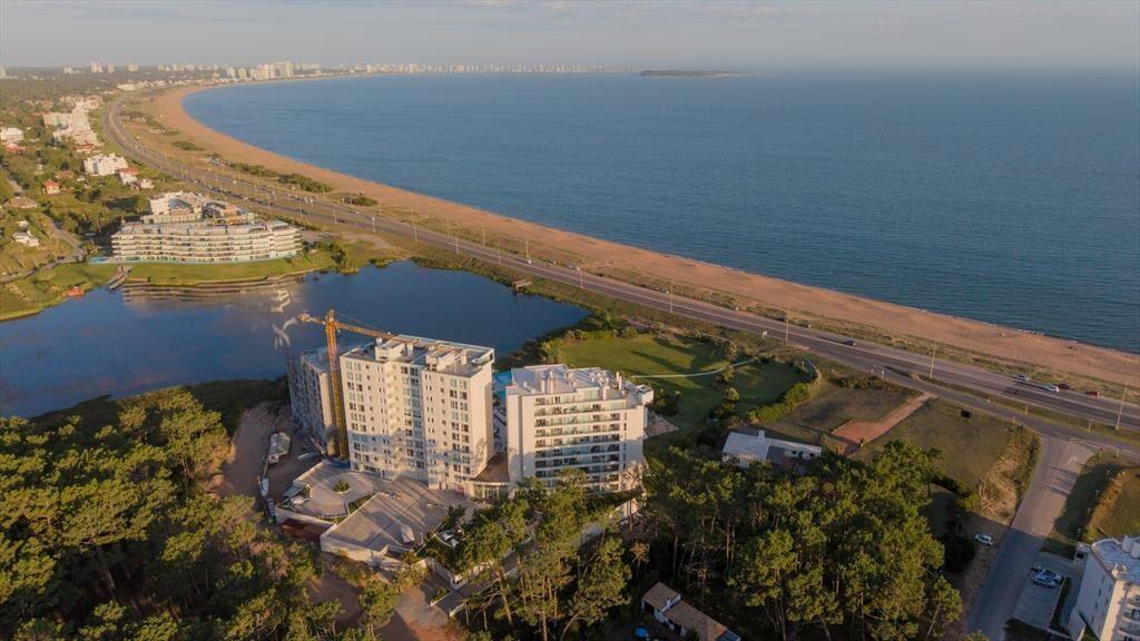 Vendo apartamento 3 dormitorios Punta del Este primera líne