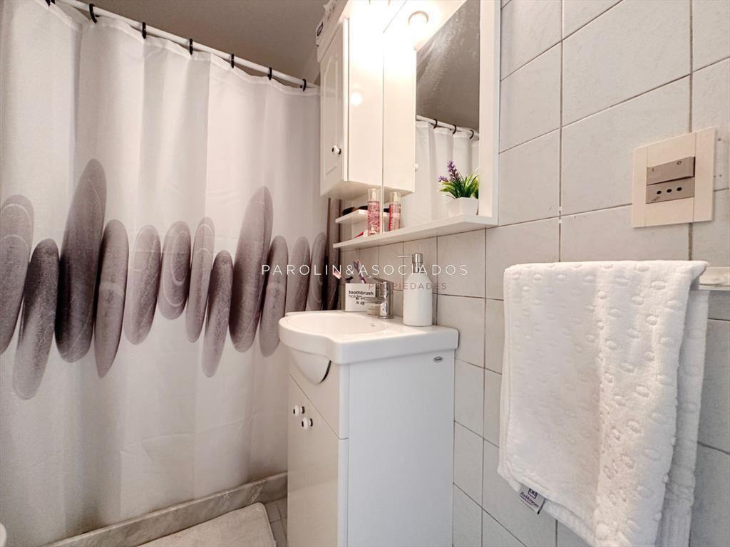 Departamento En Venta De 1 Dormitorio y Medio En Pinares Pu